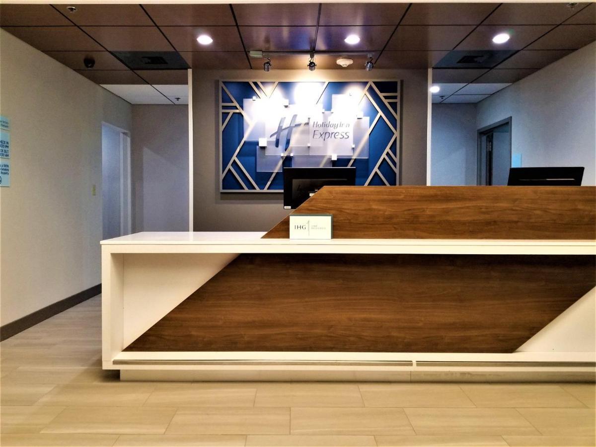 Holiday Inn Express Apex - Raleigh By Ihg Экстерьер фото