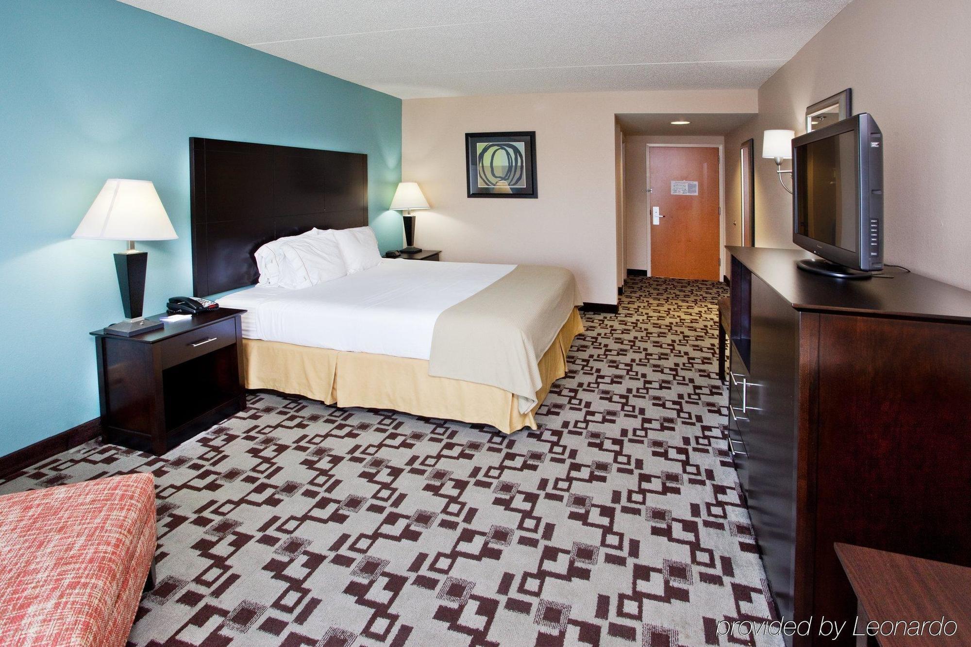 Holiday Inn Express Apex - Raleigh By Ihg Номер фото